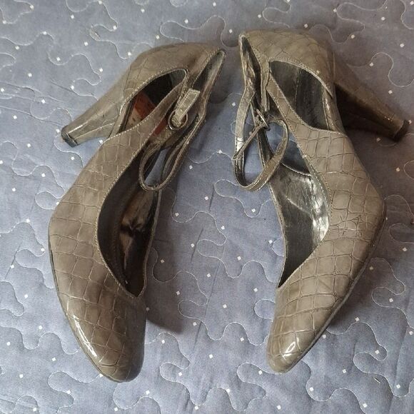 Sam & Libby Elegant Gray Women's Heels size 9 - Picture 4 of 10